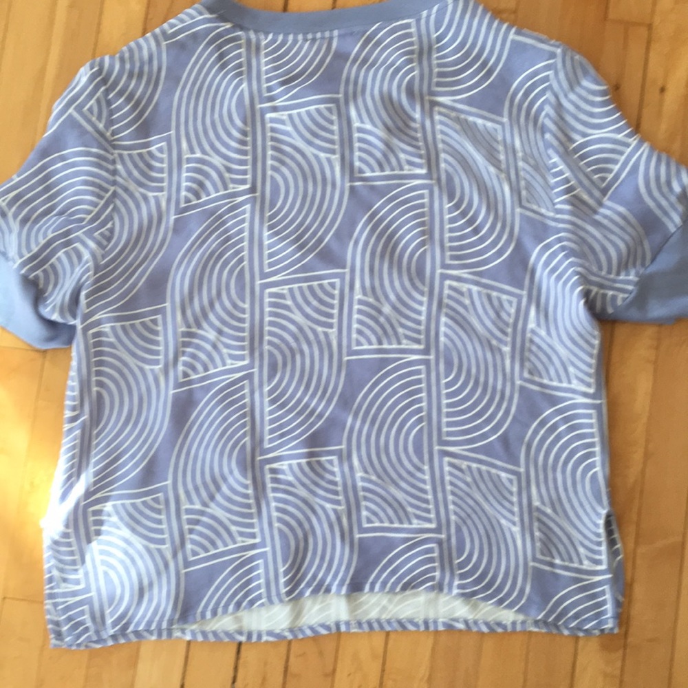 2ndDay light blue top - Picture 6 of 7